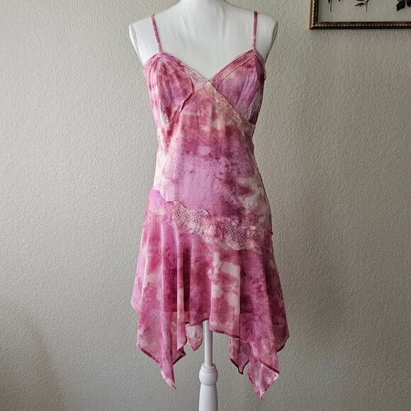 wild fable Dresses & Skirts - Wild Fable pink tie-dye lace fairy asymmetrical dress Size M